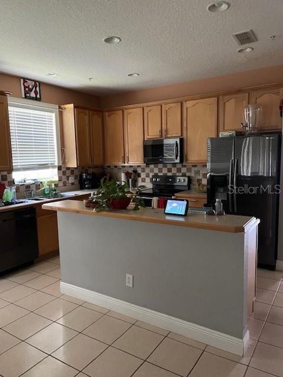 Image 31 of property listing at 9721 OLD PATINA WAY, Orlando, FL 32832