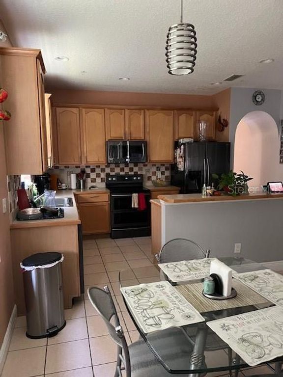 Image 33 of property listing at 9721 OLD PATINA WAY, Orlando, FL 32832