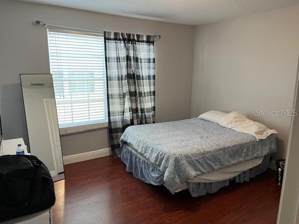 Image 49 of property listing at 9721 OLD PATINA WAY, Orlando, FL 32832