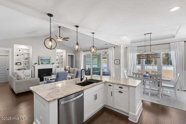 404 Summerhouse Drive, Holly Ridge, NC 28445