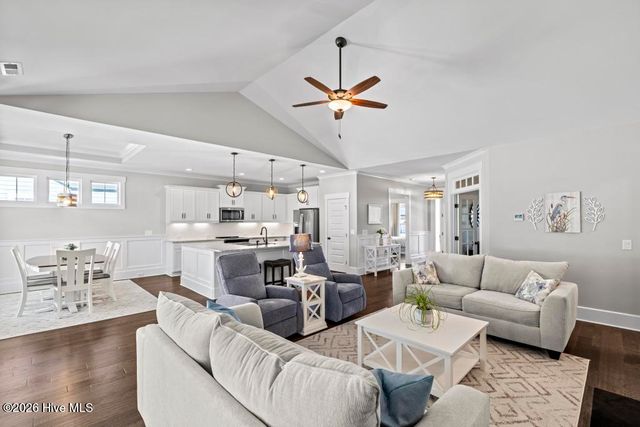 404 Summerhouse Drive, Holly Ridge, NC 28445