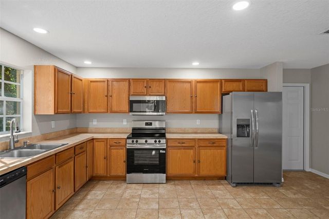 13388 GLORY LANE, Brooksville, FL 34614