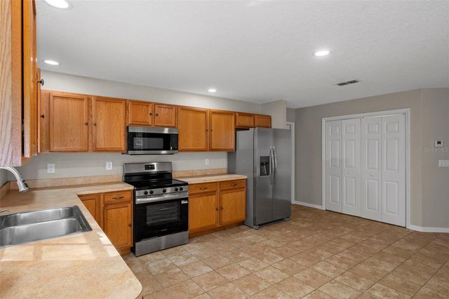 13388 GLORY LANE, Brooksville, FL 34614