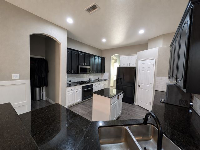 2360 Lake Forest Drive, Rockwall, TX 75087