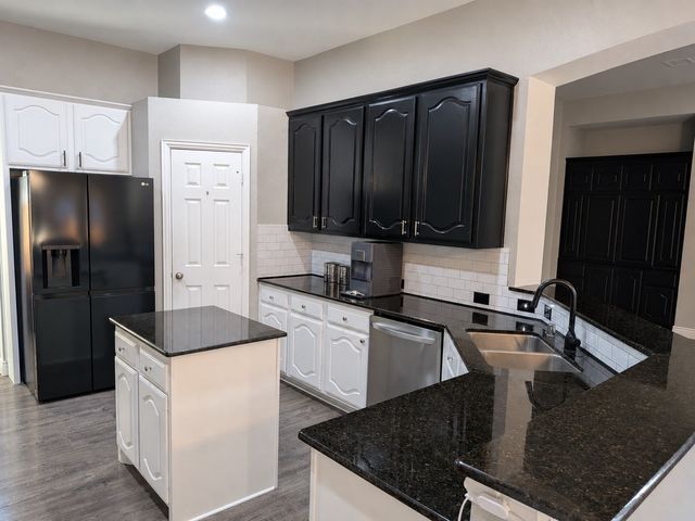 2360 Lake Forest Drive, Rockwall, TX 75087