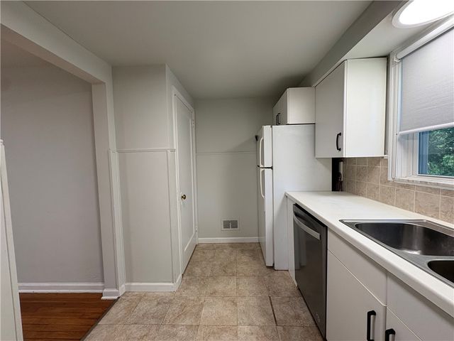 5357 Brownsville Rd, Baldwin Boro, PA 15236