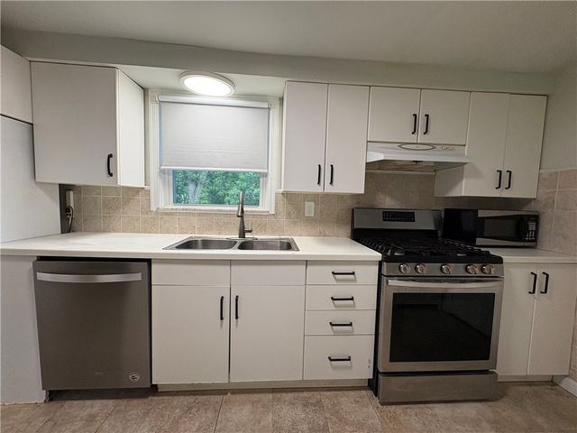 5357 Brownsville Rd, Baldwin Boro, PA 15236