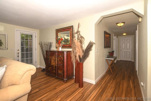 2548 Pine Tree Drive, Kansas, OK 74347