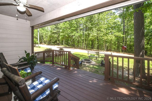 2548 Pine Tree Drive, Kansas, OK 74347