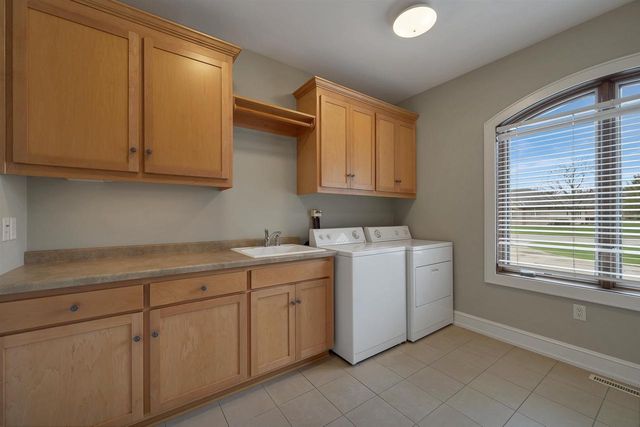 3335 LANGDON STREET, Green Bay, WI 54311