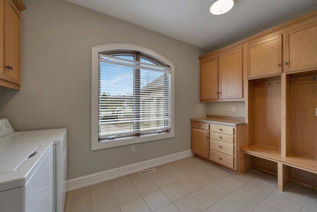 3335 LANGDON STREET, Green Bay, WI 54311
