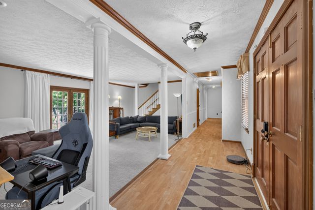 2220 Valley Creek Circle, Snellville, GA 30078