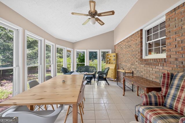 2220 Valley Creek Circle, Snellville, GA 30078