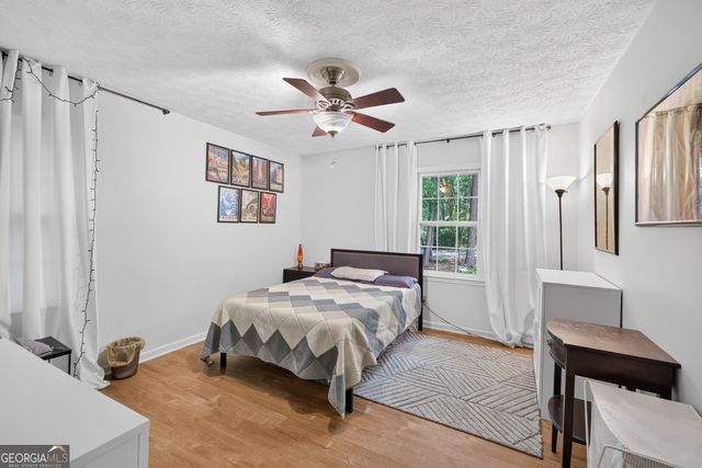 2220 Valley Creek Circle, Snellville, GA 30078