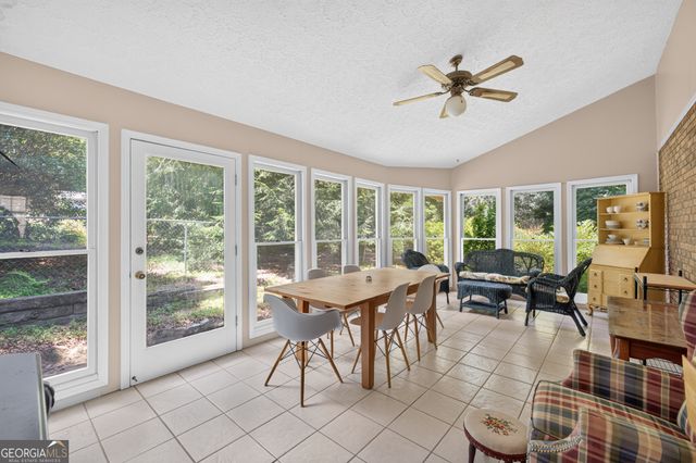2220 Valley Creek Circle, Snellville, GA 30078