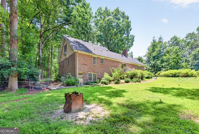 2220 Valley Creek Circle, Snellville, GA 30078