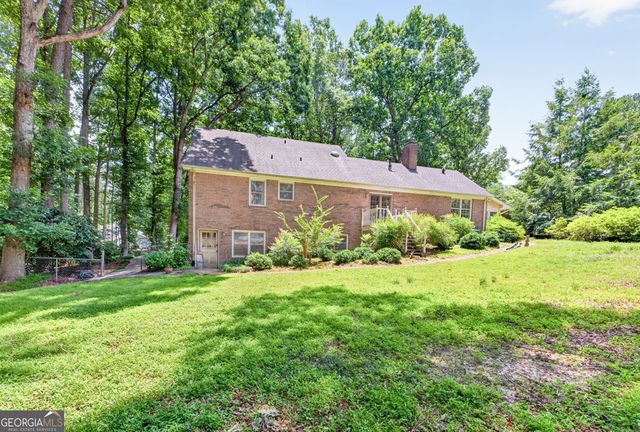 2220 Valley Creek Circle, Snellville, GA 30078