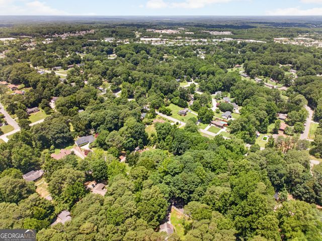 2220 Valley Creek Circle, Snellville, GA 30078