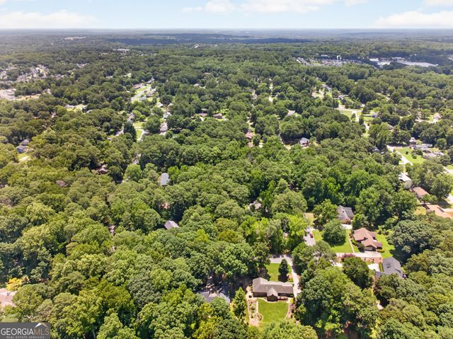 2220 Valley Creek Circle, Snellville, GA 30078