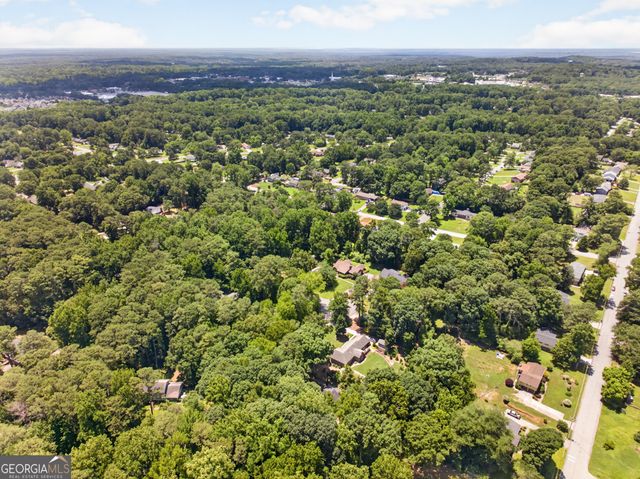 2220 Valley Creek Circle, Snellville, GA 30078