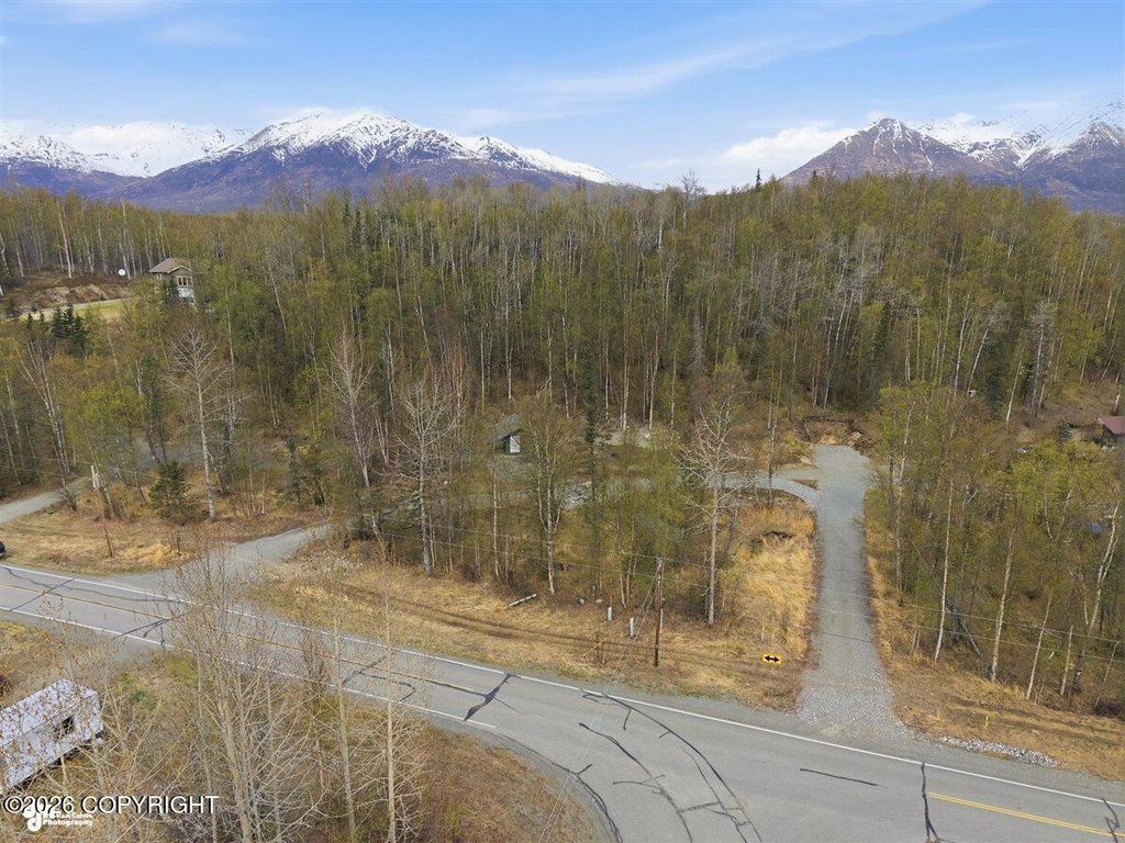 9445 E Boyd Road, Palmer, AK 99645