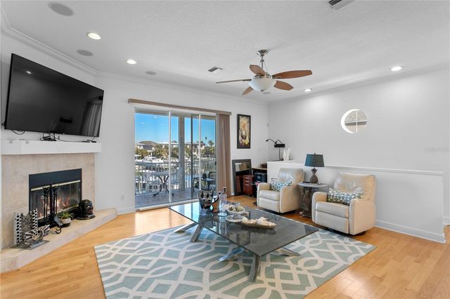 1867 BAYOU GRANDE BOULEVARD NE, St Petersburg, FL 33703