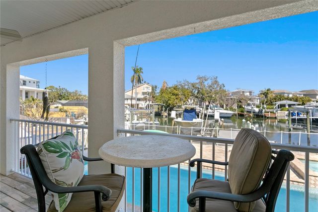 1867 BAYOU GRANDE BOULEVARD NE, St Petersburg, FL 33703