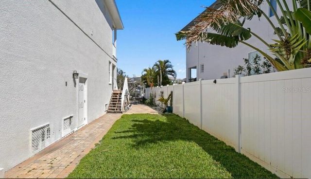 1867 BAYOU GRANDE BOULEVARD NE, St Petersburg, FL 33703