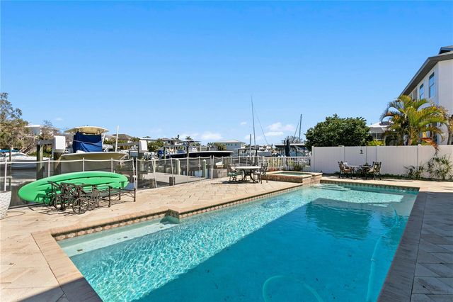 1867 BAYOU GRANDE BOULEVARD NE, St Petersburg, FL 33703