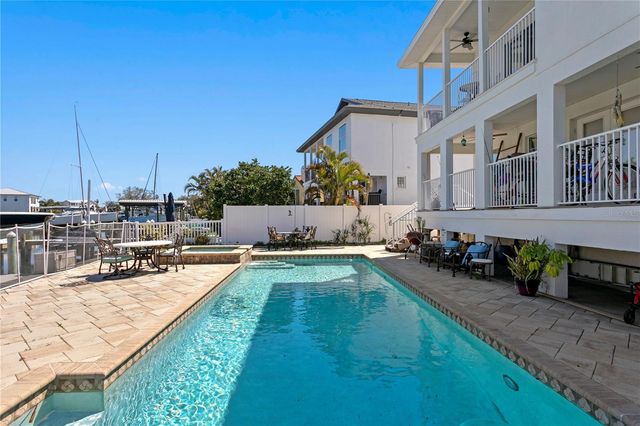 1867 BAYOU GRANDE BOULEVARD NE, St Petersburg, FL 33703