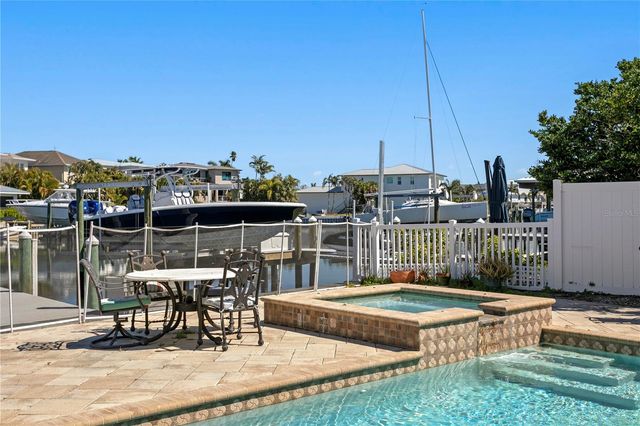 1867 BAYOU GRANDE BOULEVARD NE, St Petersburg, FL 33703