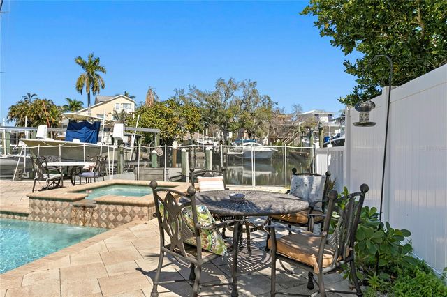 1867 BAYOU GRANDE BOULEVARD NE, St Petersburg, FL 33703