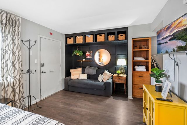 801 Hillview Hts Apt 212, Nashville, TN 37204