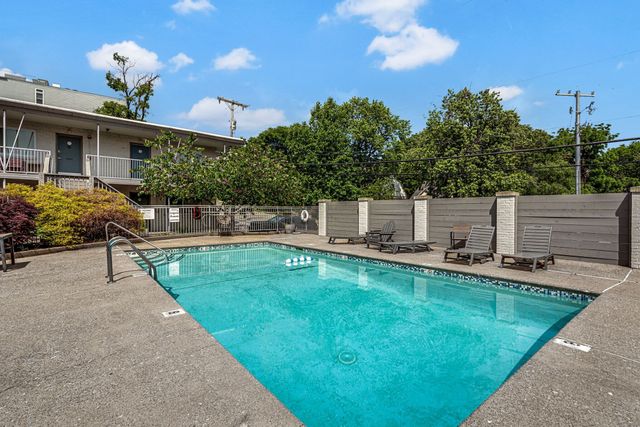 801 Hillview Hts Apt 212, Nashville, TN 37204