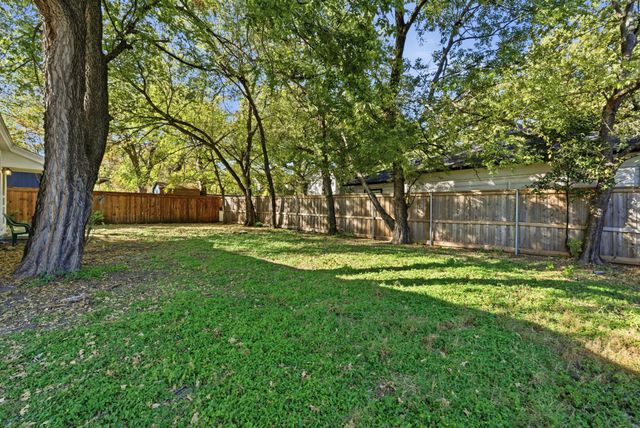 112 W Akard Street, Weatherford, TX 76086