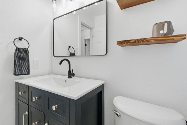 112 W Akard Street, Weatherford, TX 76086