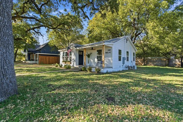 112 W Akard Street, Weatherford, TX 76086