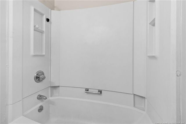 2109 Hollyridge Place, Fayetteville, NC 28304