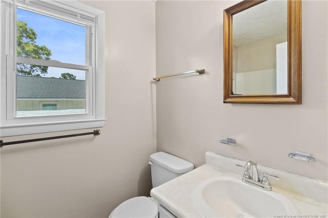 2109 Hollyridge Place, Fayetteville, NC 28304