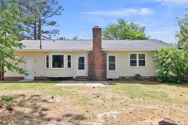 2109 Hollyridge Place, Fayetteville, NC 28304