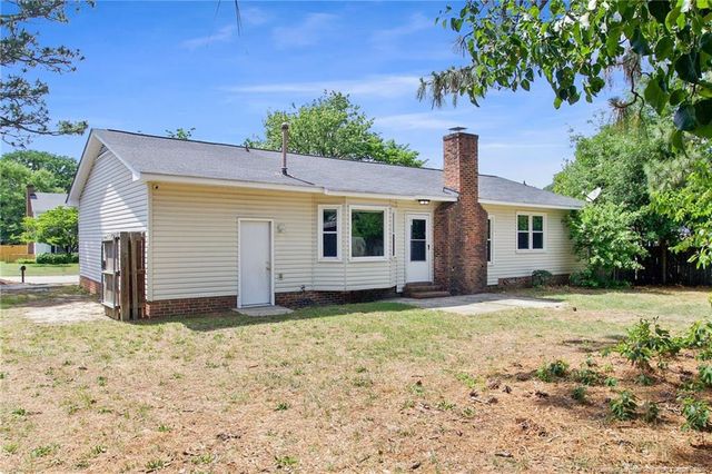 2109 Hollyridge Place, Fayetteville, NC 28304