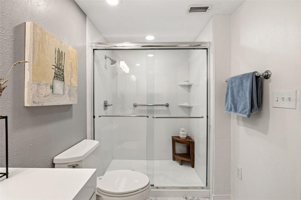 Image 13 of property listing at 2403 S ARDSON PLACE 702B, Tampa, FL 33629