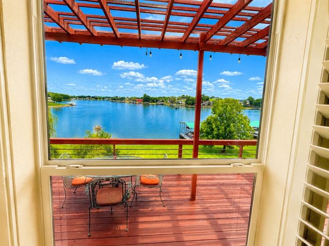 3150 Indian Point Drive, Ellston, IA 50074