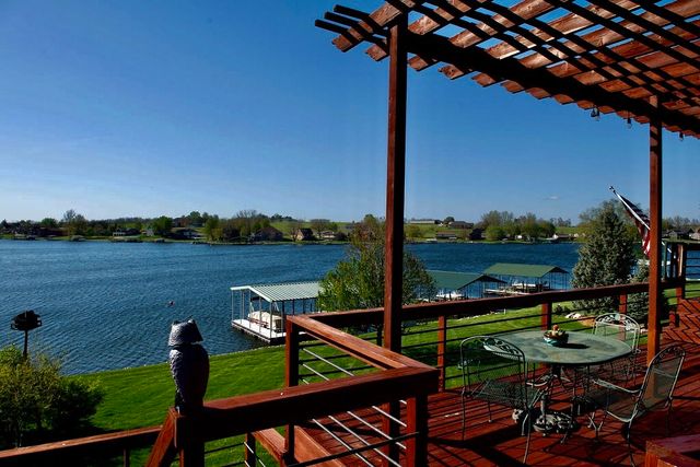 3150 Indian Point Drive, Ellston, IA 50074