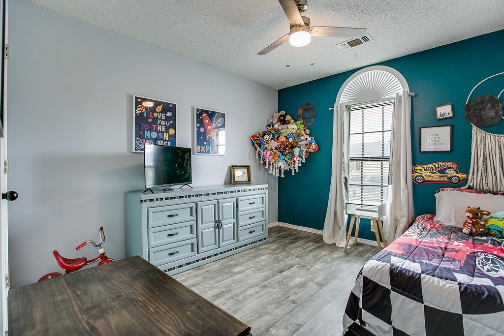 Image 11 of property listing at 1228 June Lane, San Angelo, TX 76905