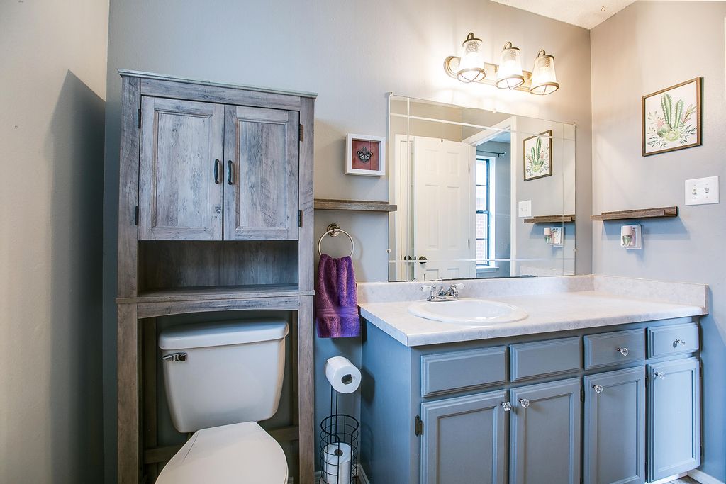 Image 19 of property listing at 1228 June Lane, San Angelo, TX 76905