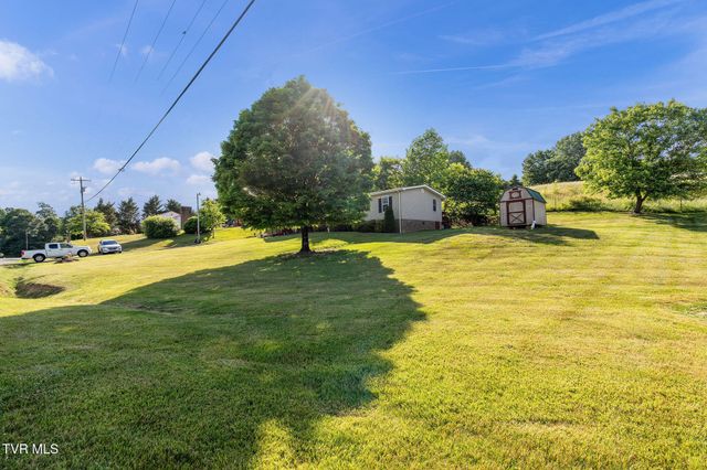 1025 Old Boones Creek Road, Jonesborough, TN 37659