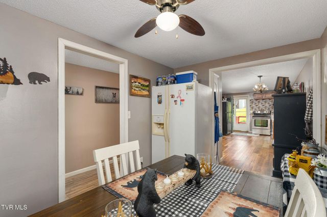1025 Old Boones Creek Road, Jonesborough, TN 37659