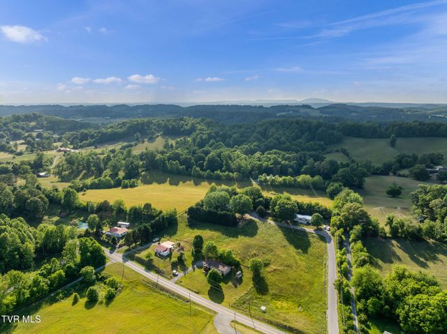 1025 Old Boones Creek Road, Jonesborough, TN 37659