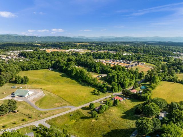 1025 Old Boones Creek Road, Jonesborough, TN 37659